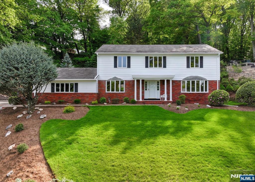 Property for Sale at 69 Cider Mill Road, Hawthorne, New Jersey - Bedrooms: 4 
Bathrooms: 3 
Rooms: 10  - $899,000