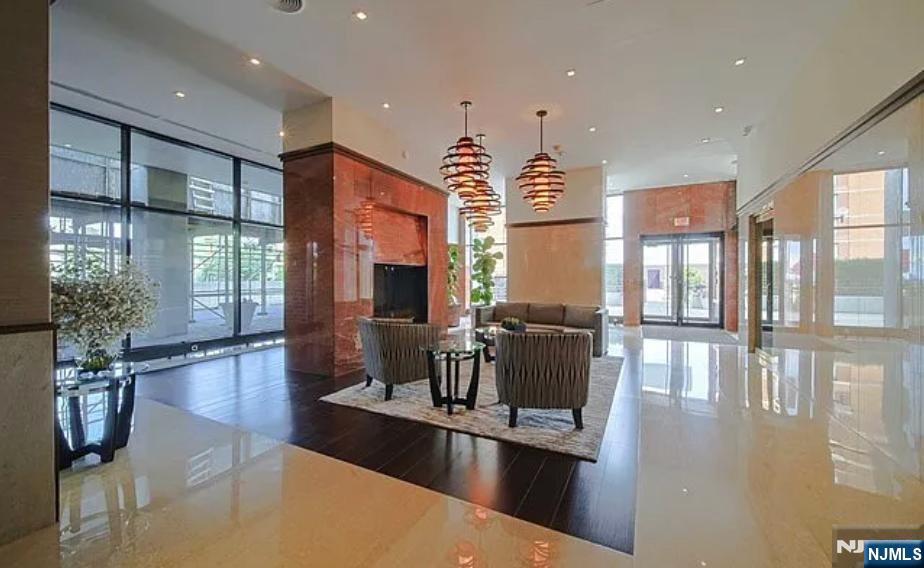 200 Old Palisade Road 18D