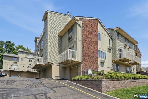 Photo of 1 Coles AVE #1C, Hackensack, NJ 07601 (MLS # 26024614)