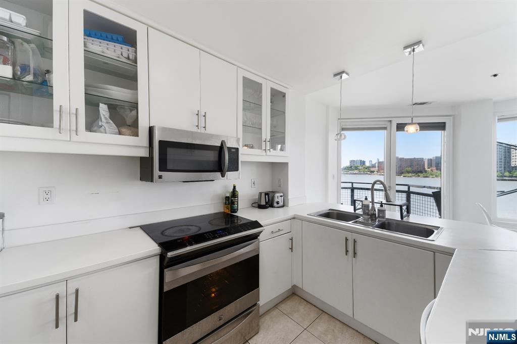 600 Harbor Boulevard 928