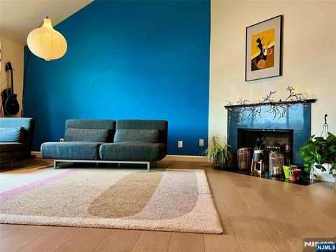 Photo of 195 Sandcastle Ky, Secaucus, NJ 07094 (MLS # 25043346)