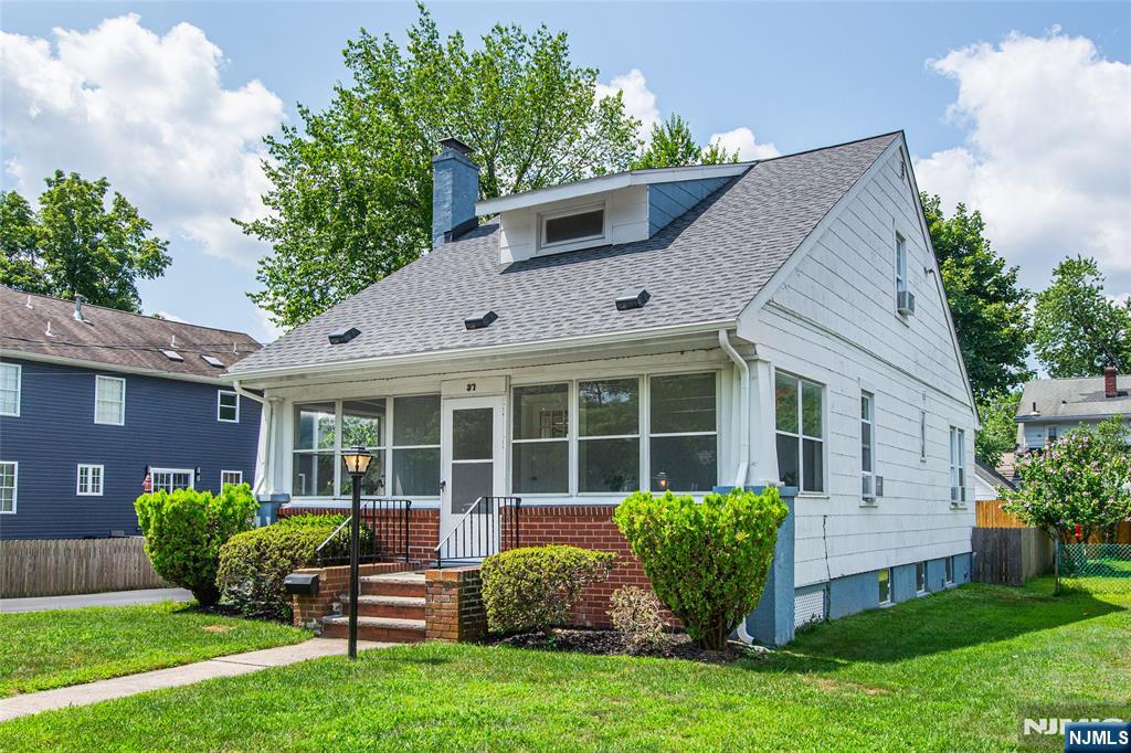 37 Hawthorne Avenue