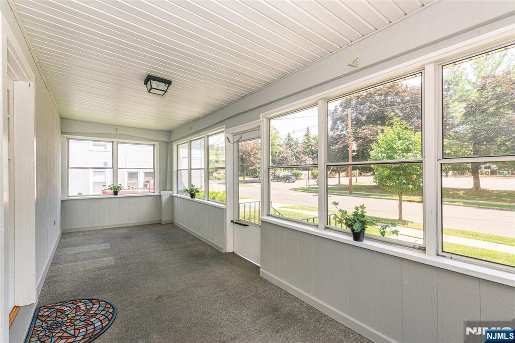 37 Hawthorne Avenue