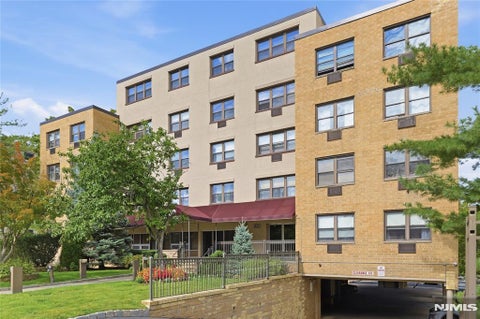 Photo of 300 Lookout #D2, Hackensack, NJ 07601 (MLS # 26035848)