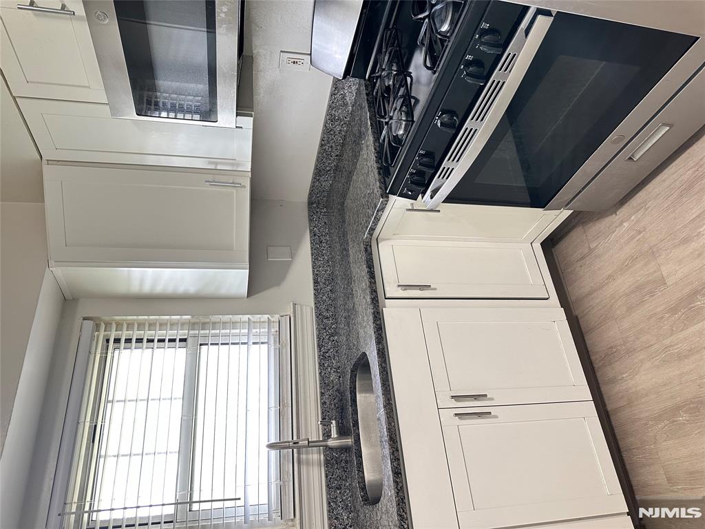 Rental Property at 241 W Passaic St 17B, Rochelle Park, New Jersey - Bedrooms: 1 
Bathrooms: 1 
Rooms: 3  - $1,800 MO.