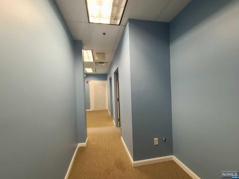 MLS: 24035595