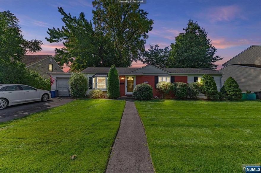 Welcome to this property with 3-bedroom, 2-bathroom ranch-style! With a welcoming exterior, this residence has a cozy layout perfect for comfortable living. The well-maintained front yard and inviting walkway lead to a spacious living area, ideal for relaxing or entertaining. Enjoy single-level living in a home filled with potential, complemented by natural light streaming through the large windows. This home is perfect for Everyone! Don't miss the opportunity to make it yours!