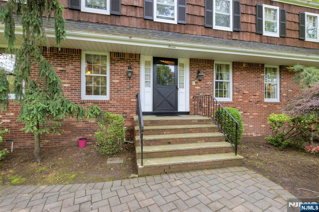 7 Frasco Lane