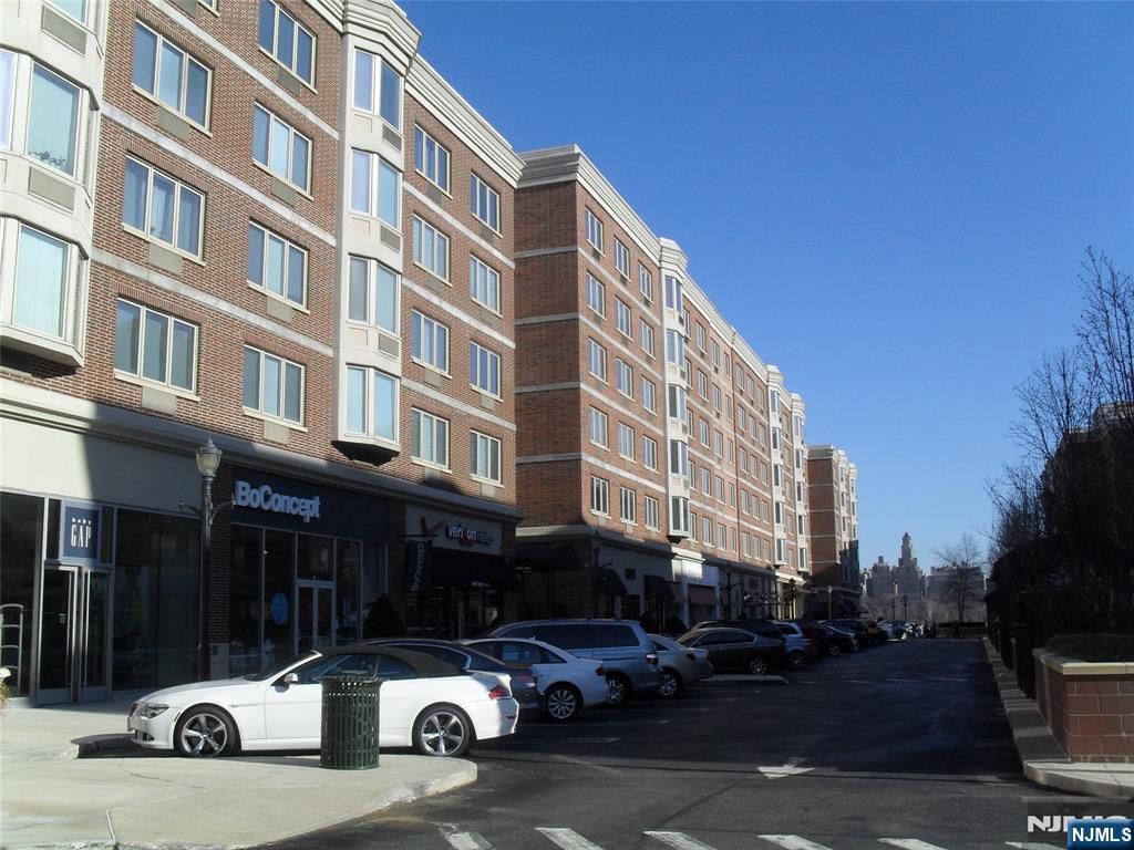 2301 City Place, Edgewater, New Jersey - 2 Bedrooms  
2 Bathrooms - 