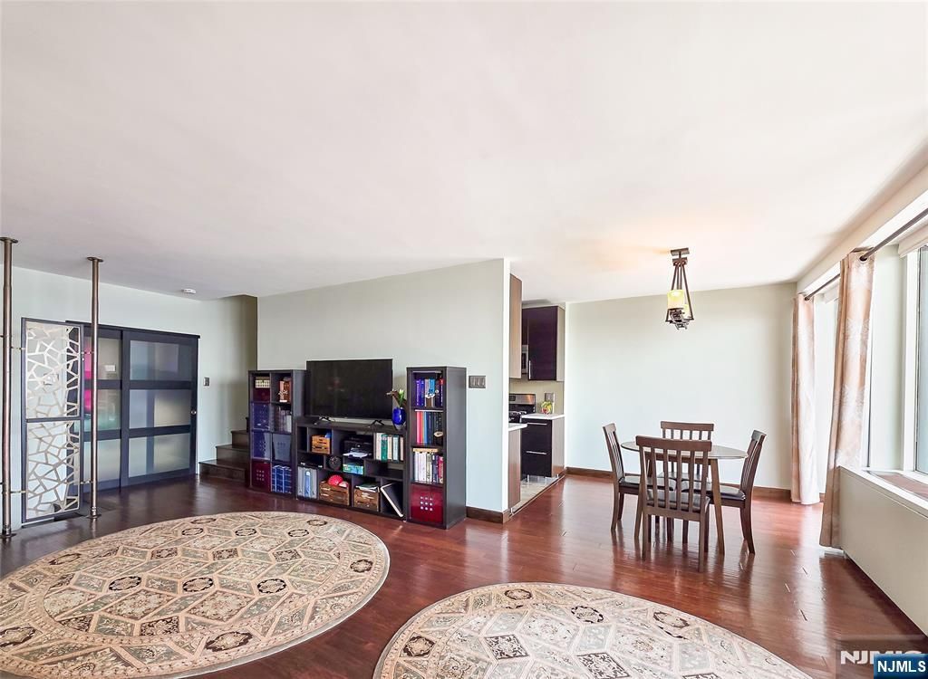 Photo of 2 Horizon Road #1422, Fort Lee, NJ 07024 (MLS # 25031506)