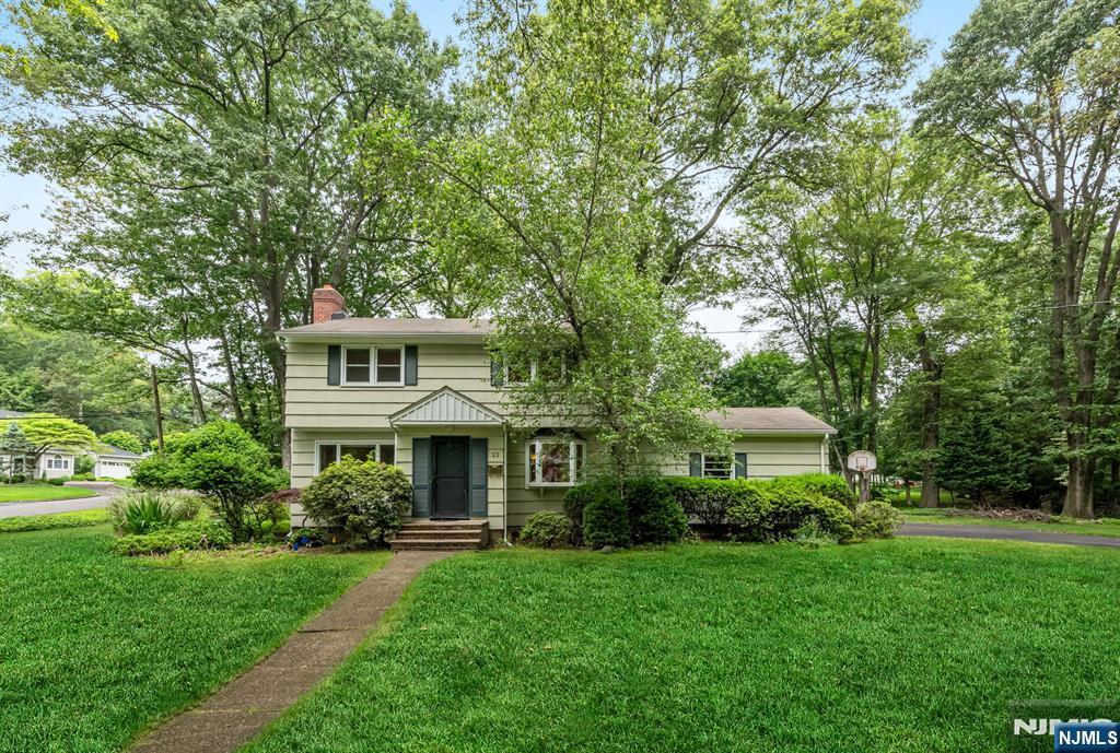 21 Dale Avenue