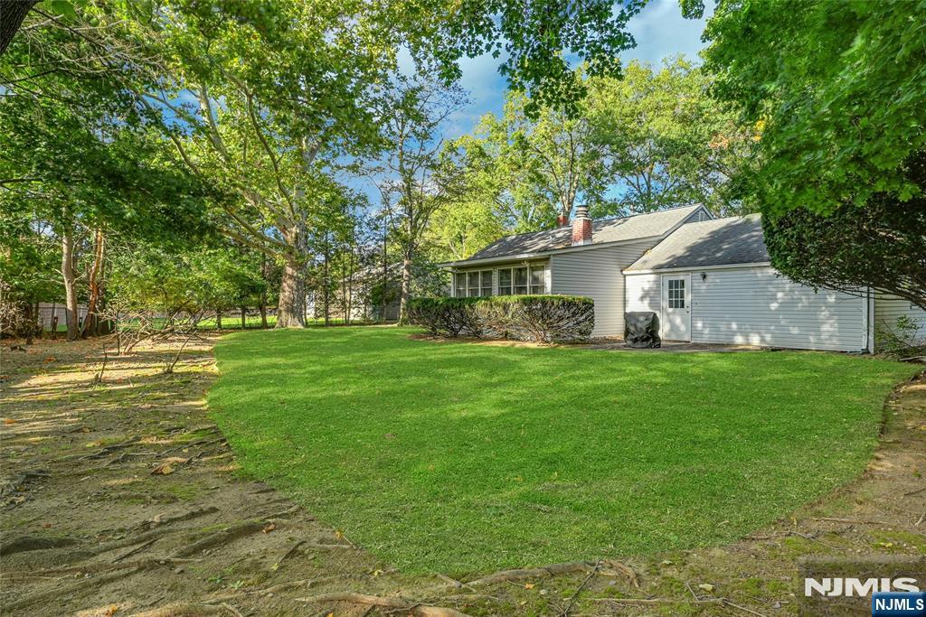 12 Pitcairn Avenue