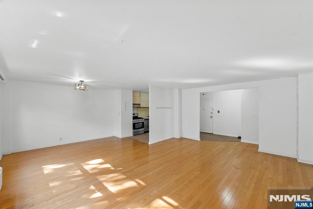 2348 Linwood Avenue 1K