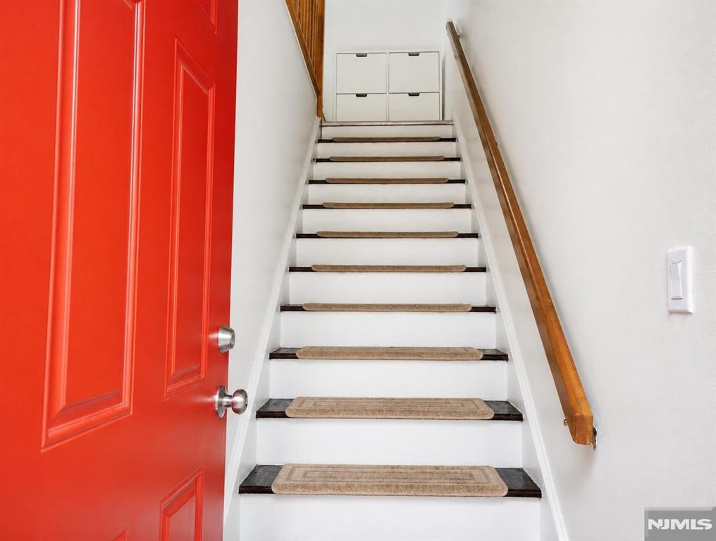 Homes for Sale in Northern NJ | ThisIsRiverEdge.com 58 Main 4