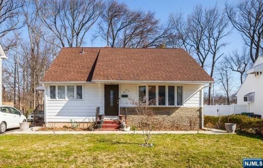 This stunning, fully updated home sits in a beautiful, quiet neighborhood of Roselle. Fully remodeled and perfect for entertaining, this home has too many features to count! On the first floor, hardwoods gleam throughout the open concept space and plenty of windows letting in lots of natural light, living room with custom bookshelves, dining room, kitchen, renovated bathroom and 2 spacious bedrooms. On the second level is a Master Suite with Master bathroom. The basement features plenty of living space, a family room with grand piano, storage room and outside entrance. The backyard becomes your personal outdoor sanctuary, featuring a spacious deck where you can envision hosting delightful barbecues, and relishing serene summer evenings under the stars. Enjoy the convenience of easy access to schools, shopping centers, and major roadways, striking an ideal balance between everyday ease and tranquil living.