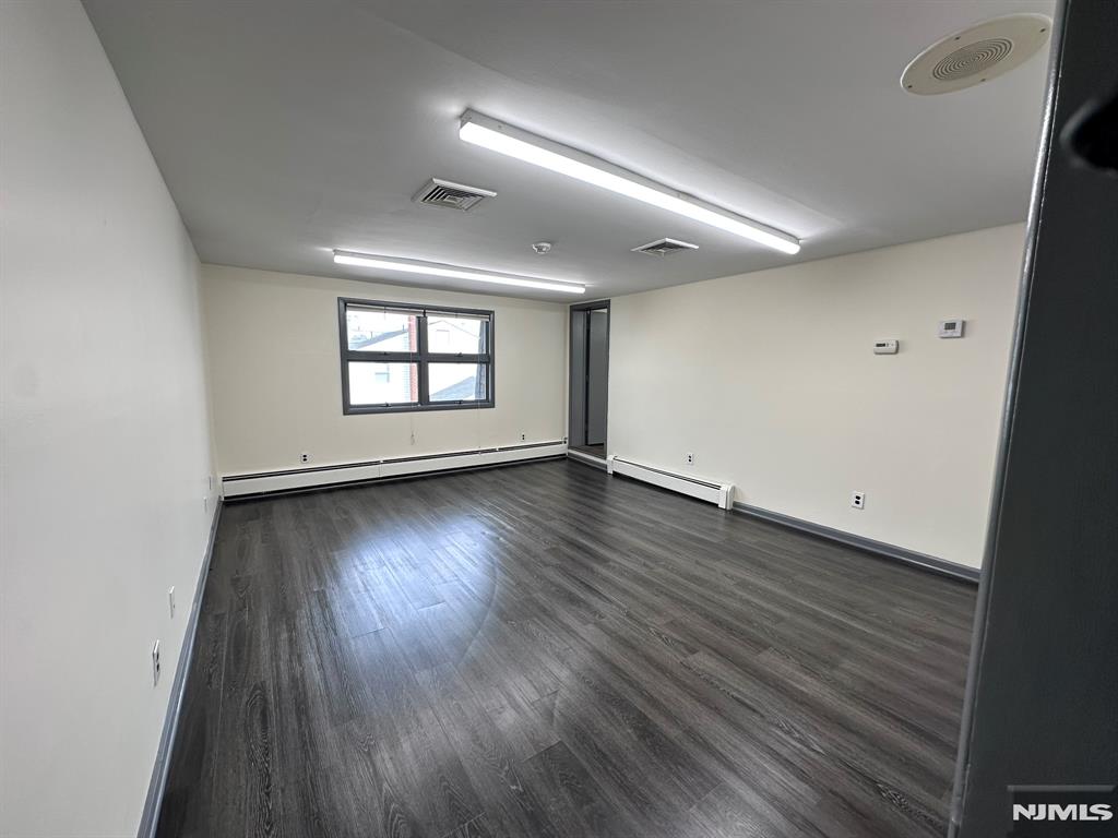 107 Stuyvesant Avenue 202