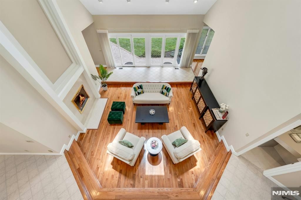 Photo of 301 Hopper Court, Franklin Lakes, NJ 07417 (MLS # 25022391)