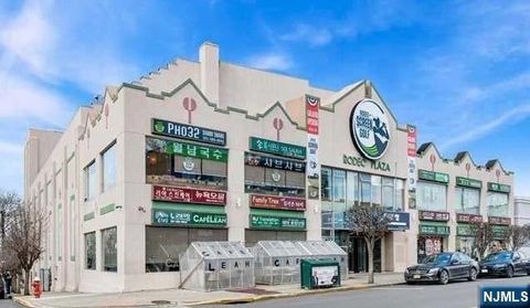 Photo of 225 Broad Avenue #315, Palisades Park, NJ 07650 (MLS # 25043385)