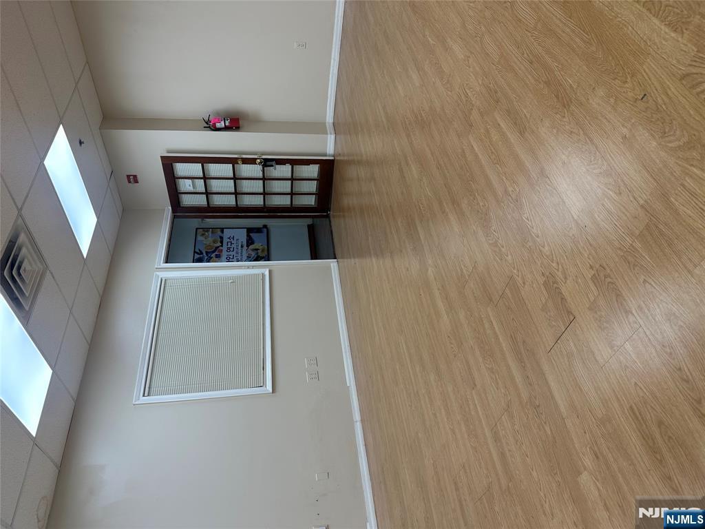 225 Broad Avenue 315