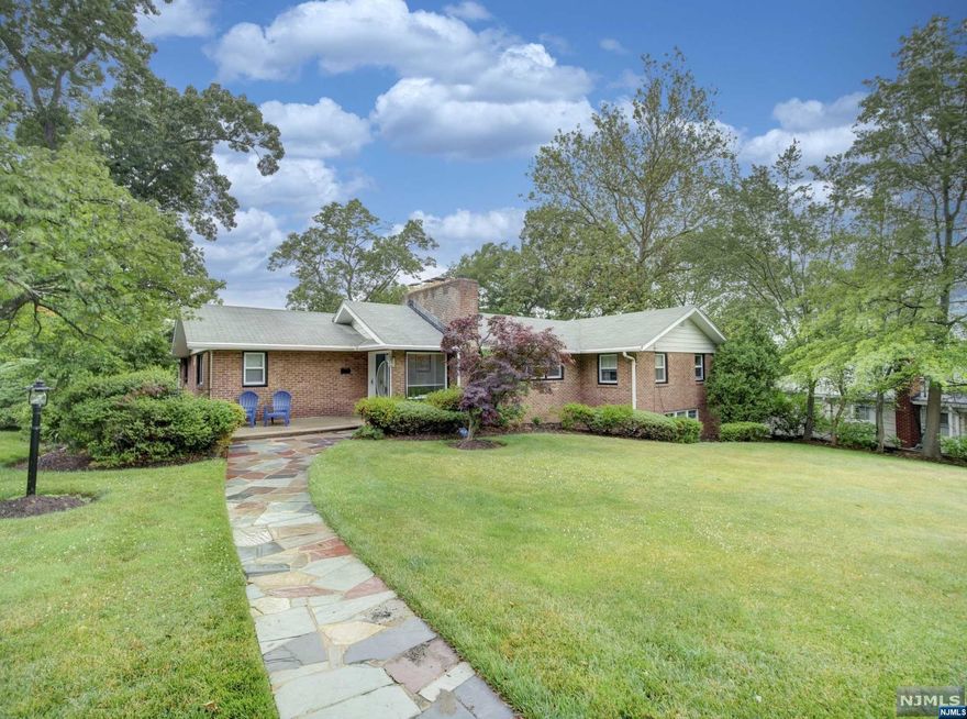 Well maintained expanded Ranch, brick exterior, spacious foyer, grand living room and dining room and much more.