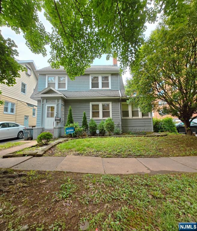 Property for Sale at 911 Keer Avenue, Newark, New Jersey - Bedrooms: 5 
Bathrooms: 3 
Rooms: 13  - $499,999
