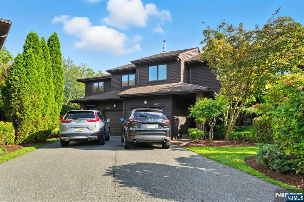 348 French Court 348