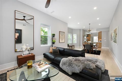 500 Hudson Street 2A Hoboken NJ 07030