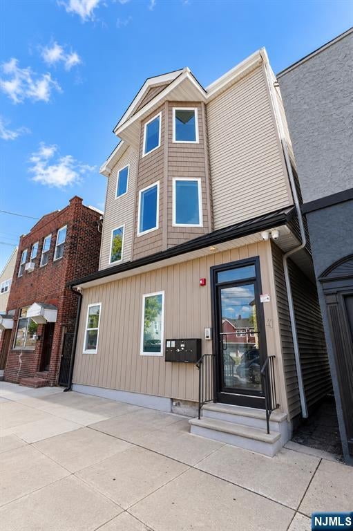 40 Johnston Avenue
