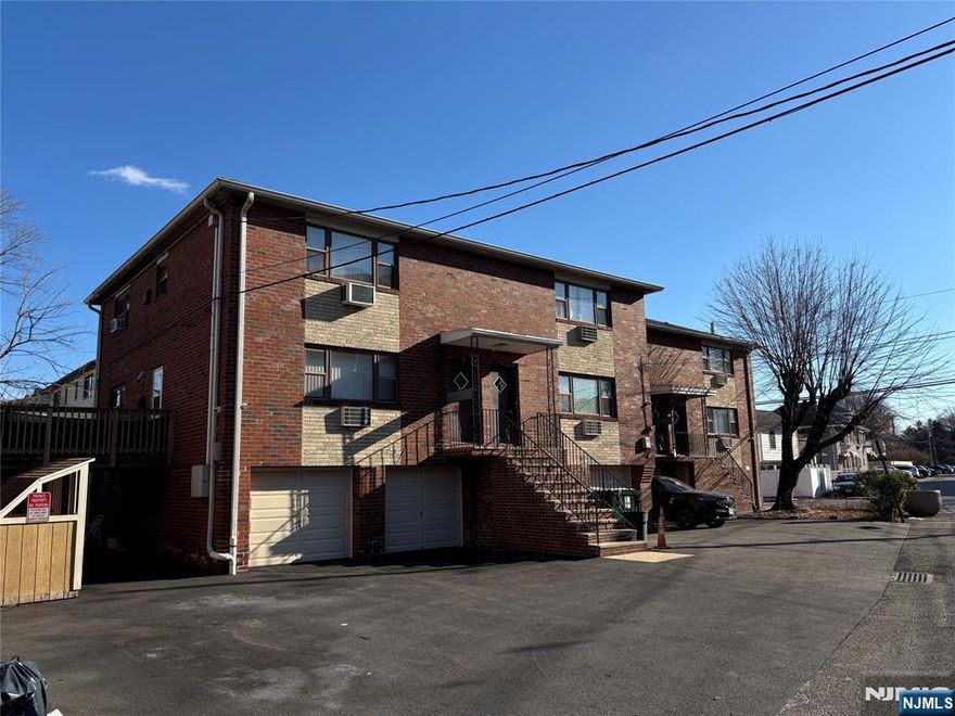 9 RESIDENTIAL 1 BEDROOM UNITS, TENANT PAYS GAS AND ELECTRIC. LANDLORD PAYS WATER/HEAT/HOT WATER. TWO SEPARATE BUILDINGS WITH 5 GARAGES, COIN LAUNDRY ROOM. Proof of funds required before showings. HIGHEST AND BEST OFFER BY MONDAY 31st. 10:00 am trjulien@gmail.com