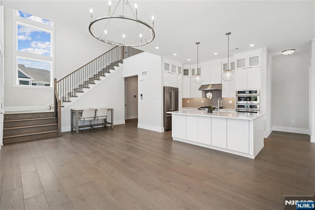 1 Augusta Way, River Vale, New Jersey - 3 Bedrooms  
5 Bathrooms - 