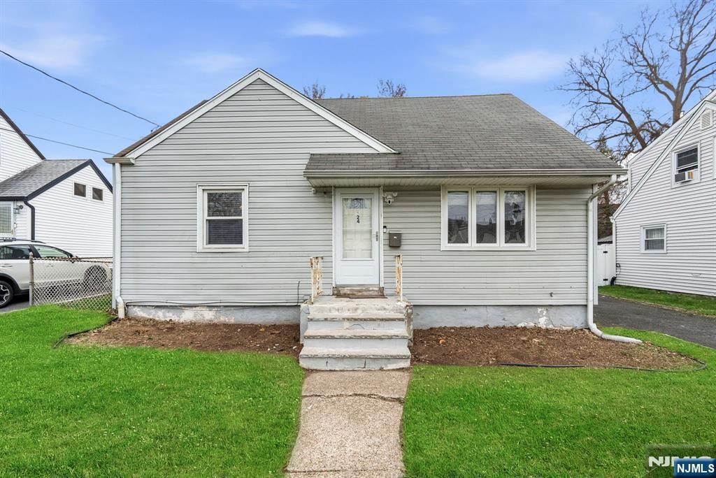 Photo of 24 Bryant Avenue, Bloomfield, NJ 07003 (MLS # 26011769)