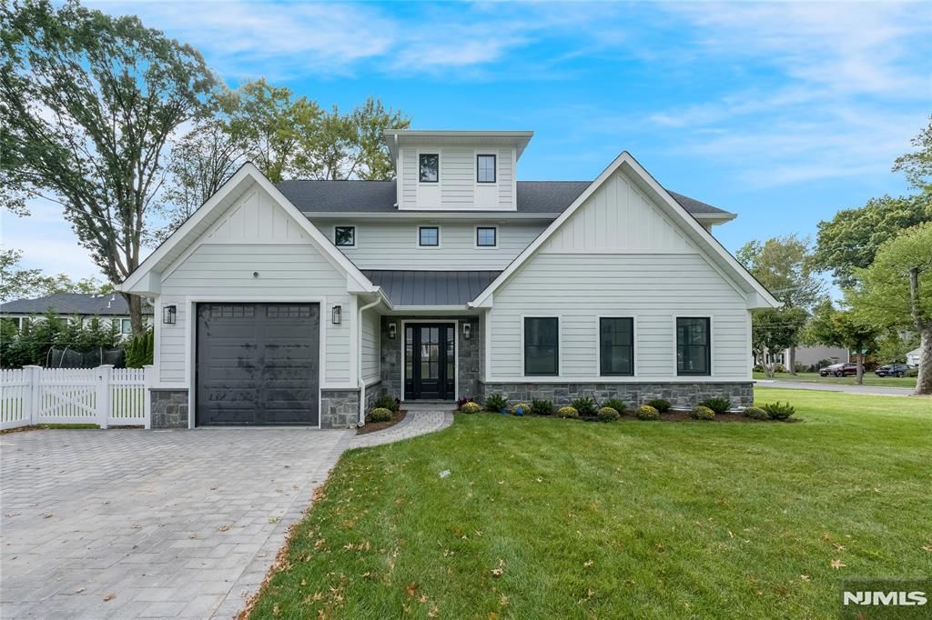 Photo of 209 Cornwall Road, Glen Rock, NJ 07452 (MLS # 25033585)