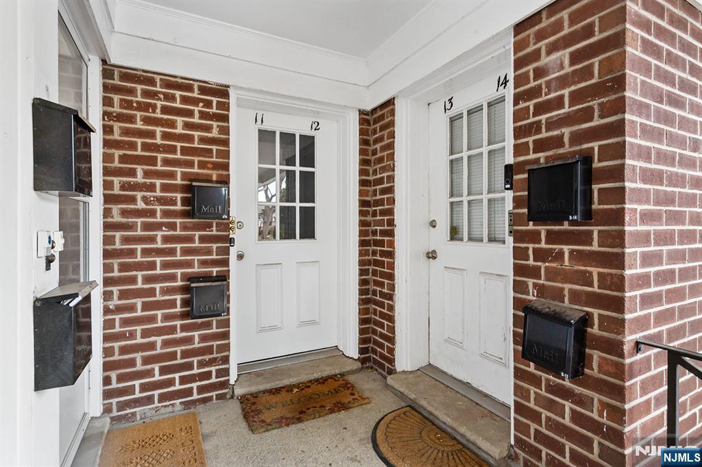 25 River Road B11