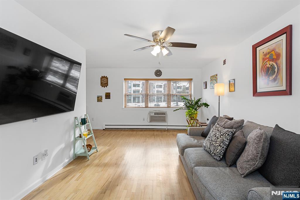 25 River Road B11
