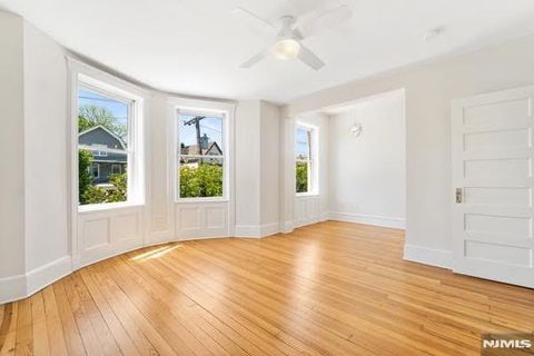 Photo of 114 Shippen St #2, Weehawken, NJ 07086 (MLS # 26020764)