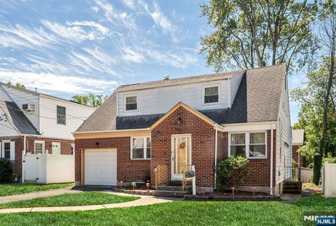 Photo of 34 Bennett Road, Teaneck, NJ 07666 (MLS # 25030047) Photo of 34 Bennett Road, Teaneck, NJ 07666 (MLS # 25030047)