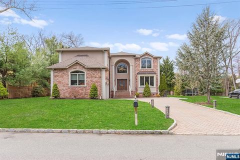20 Bearbrook Drive, Woodcliff Lake, NJ 07677 - MLS#: 25011289