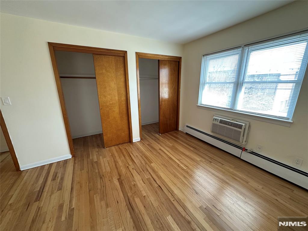 Wood Ridge, New Jersey 07075, United States, 1 Bedroom Bedrooms, ,1 BathroomBathrooms,Residential,Active,98261