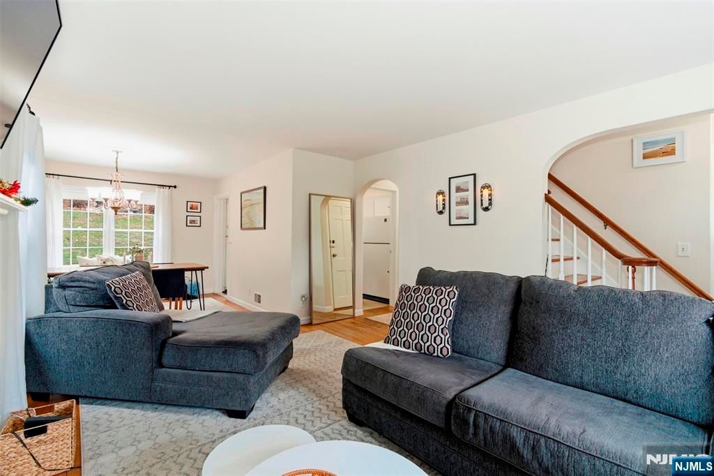 Photo of 95 Hillside Drive, North Haledon, NJ 07508 (MLS # 25043221)