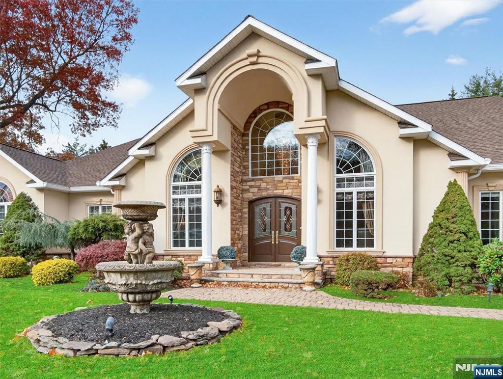 Photo of 32 Chadwick Road, Hillsdale, NJ 07642 (MLS # 25039415)