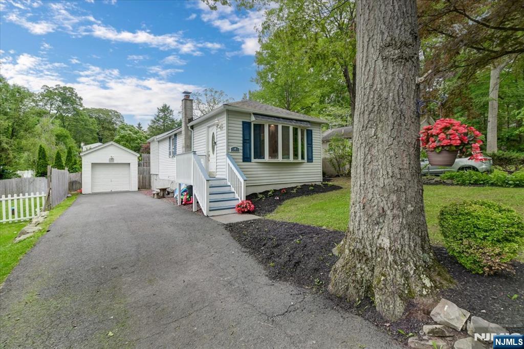 4 Rumson Court