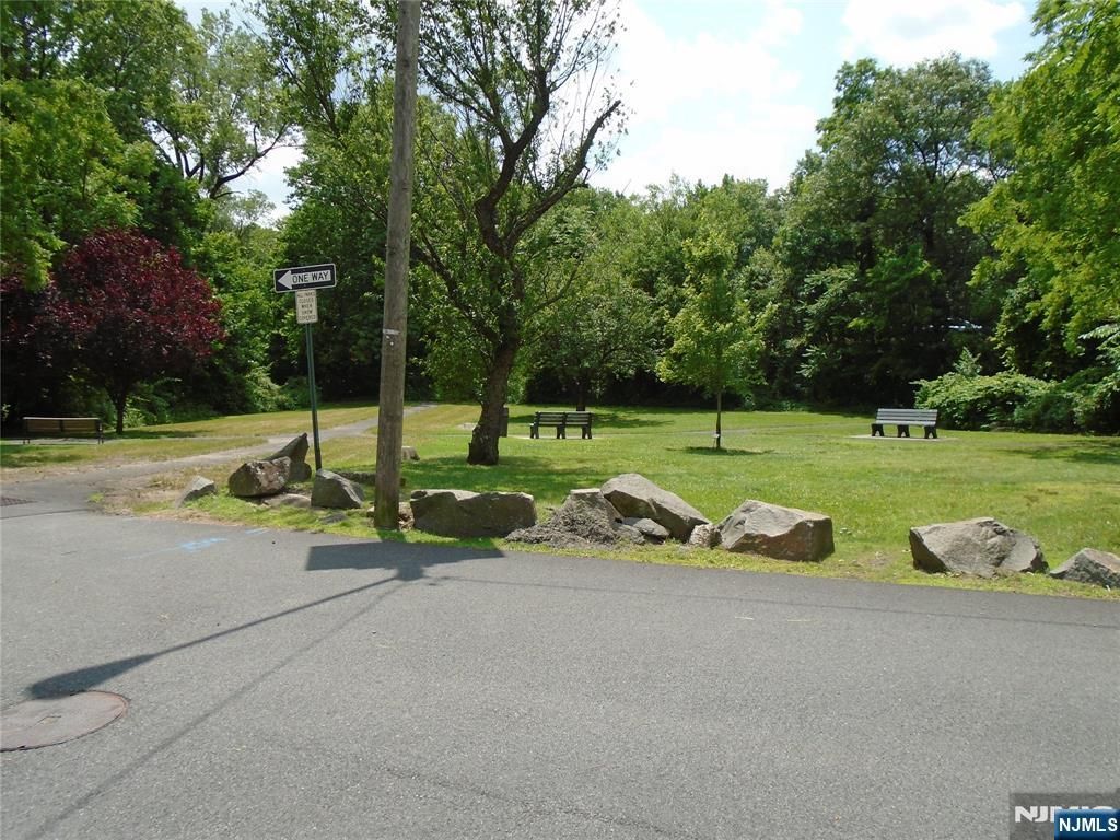 Photo of 1 Wall Street #8-C, Fort Lee, NJ 07024 (MLS # 25018691)