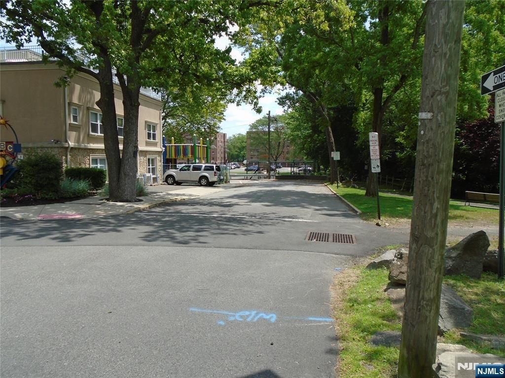 Photo of 1 Wall Street #8-C, Fort Lee, NJ 07024 (MLS # 25018691)