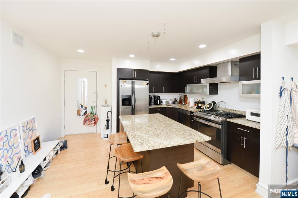 310 Cliff Lane 3F