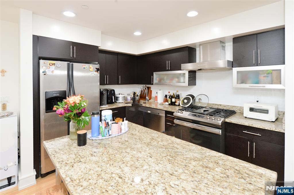 310 Cliff Lane 3F