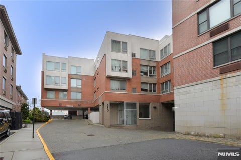 Photo of 310 Cliff Lane #3F, Cliffside Park, NJ 07010 (MLS # 26017163)