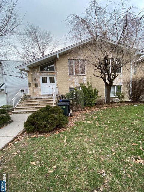571 Stewart Street Ridgefield NJ 07657