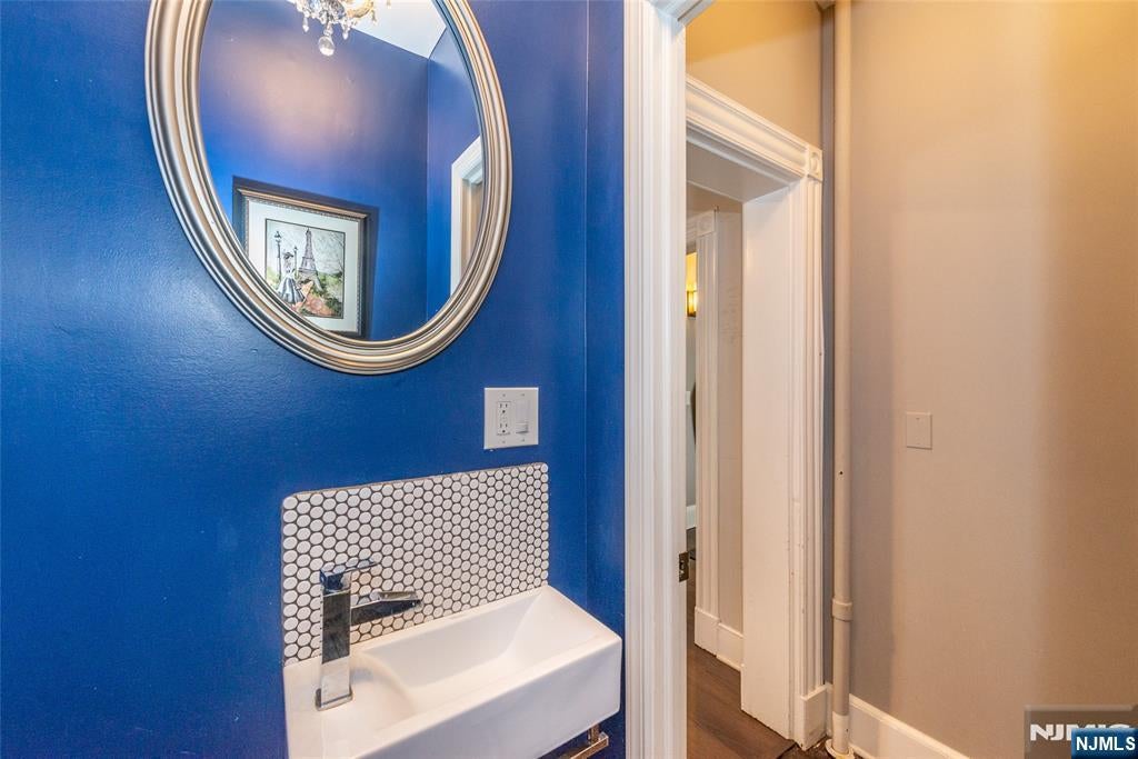 15 Washburn Place