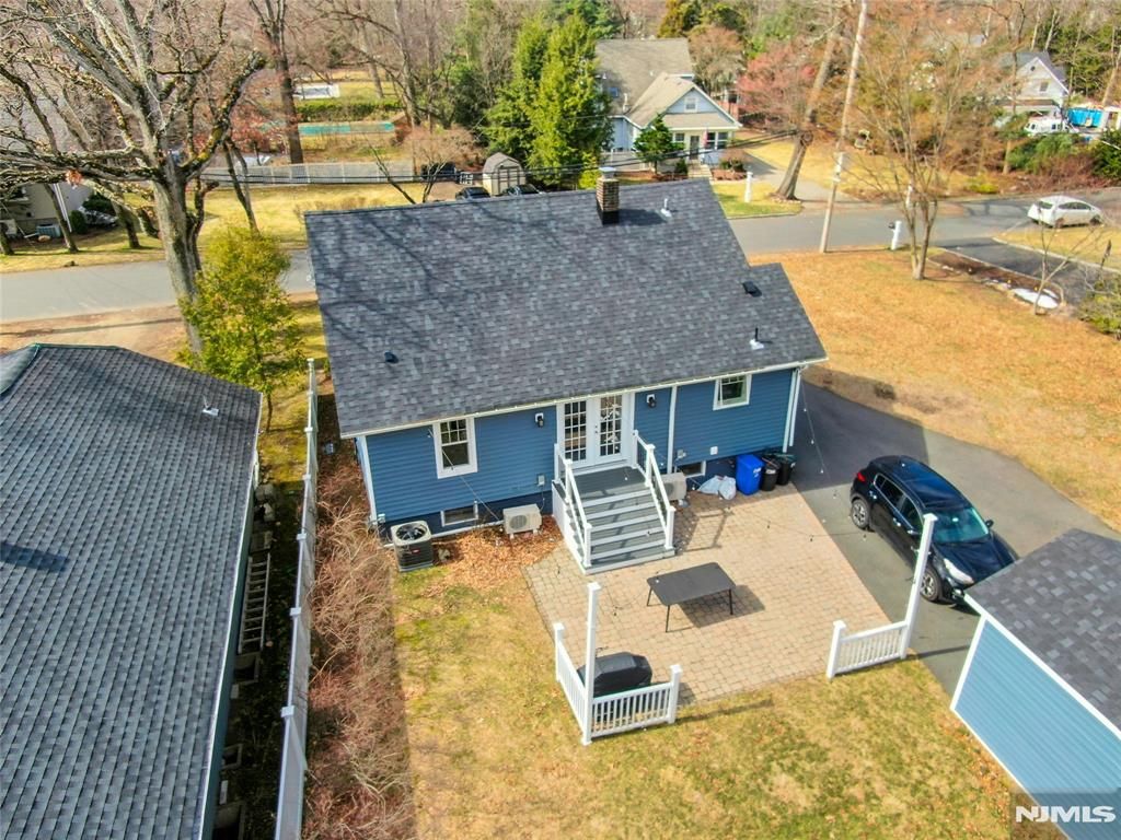 Photo of 8 Edgewood Avenue, Wyckoff, NJ 07481 (MLS # 26007112)