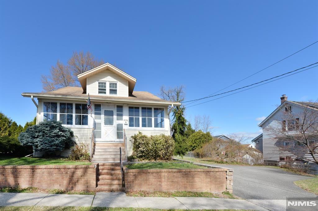 Photo of 63 Franklin Avenue, Saddle Brook, NJ 07663 (MLS # 26007407)